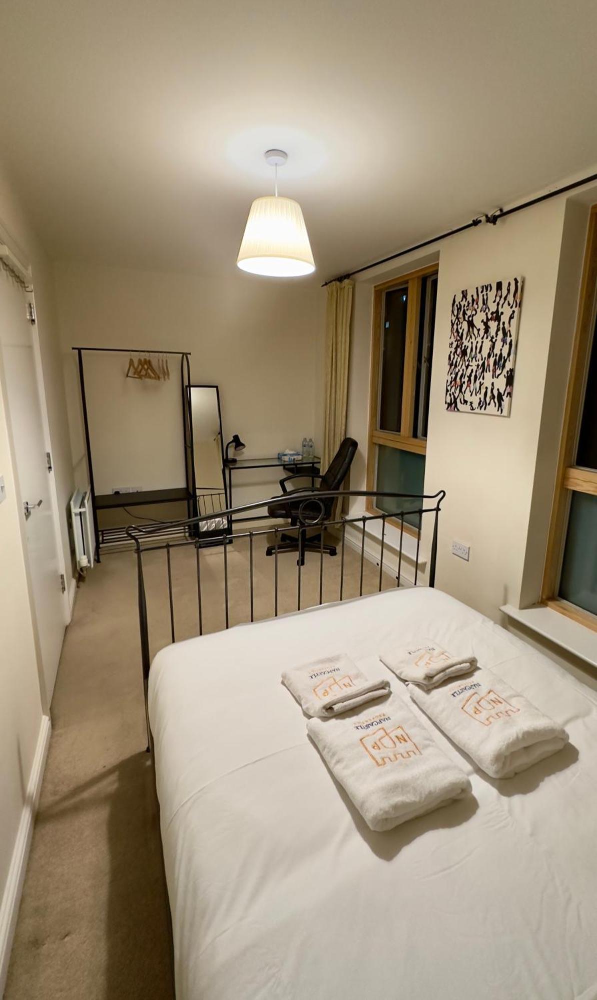 Napcastle Caledonian Park Otel Londra Dış mekan fotoğraf