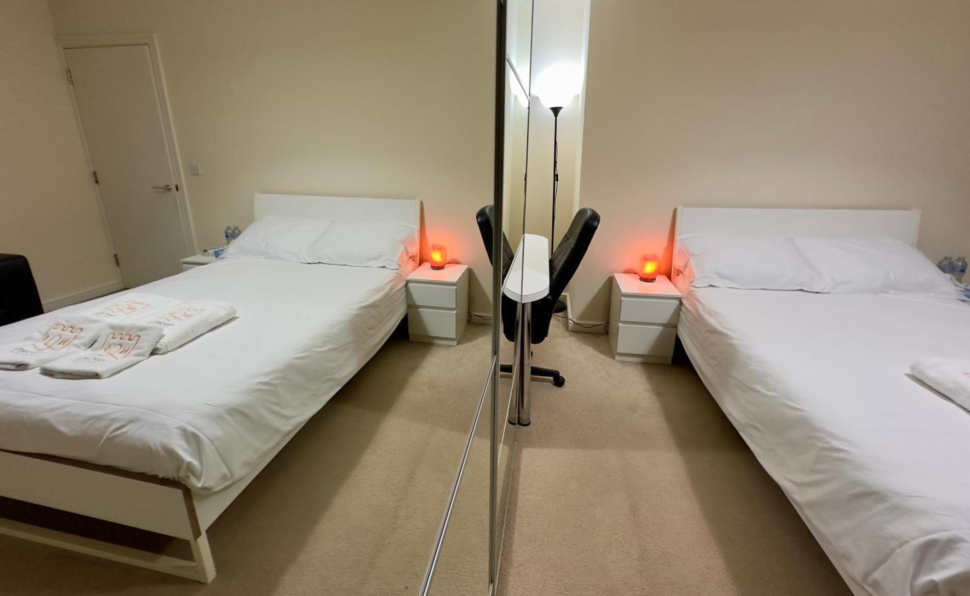 Napcastle Caledonian Park Otel Londra Dış mekan fotoğraf
