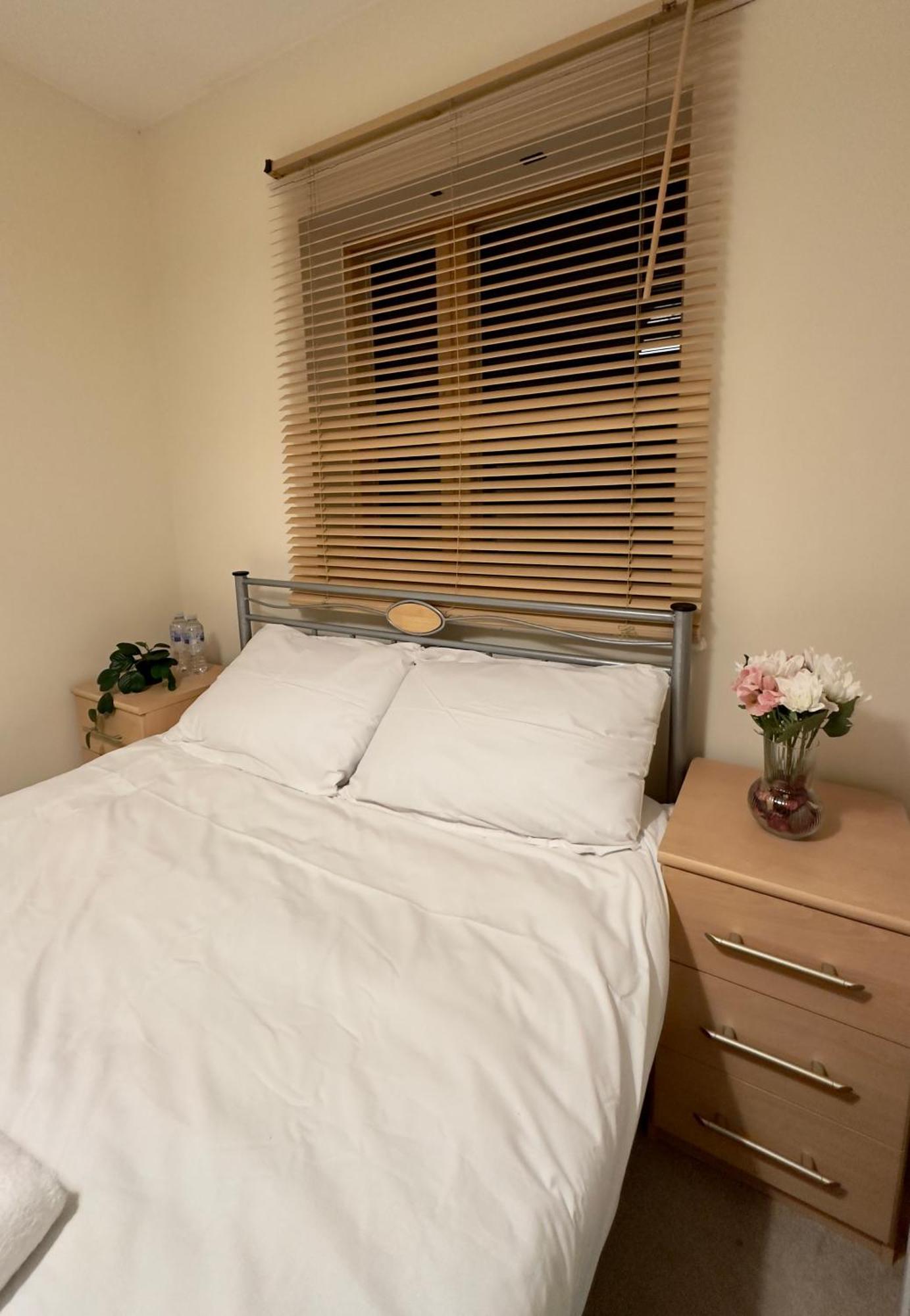 Napcastle Caledonian Park Otel Londra Dış mekan fotoğraf