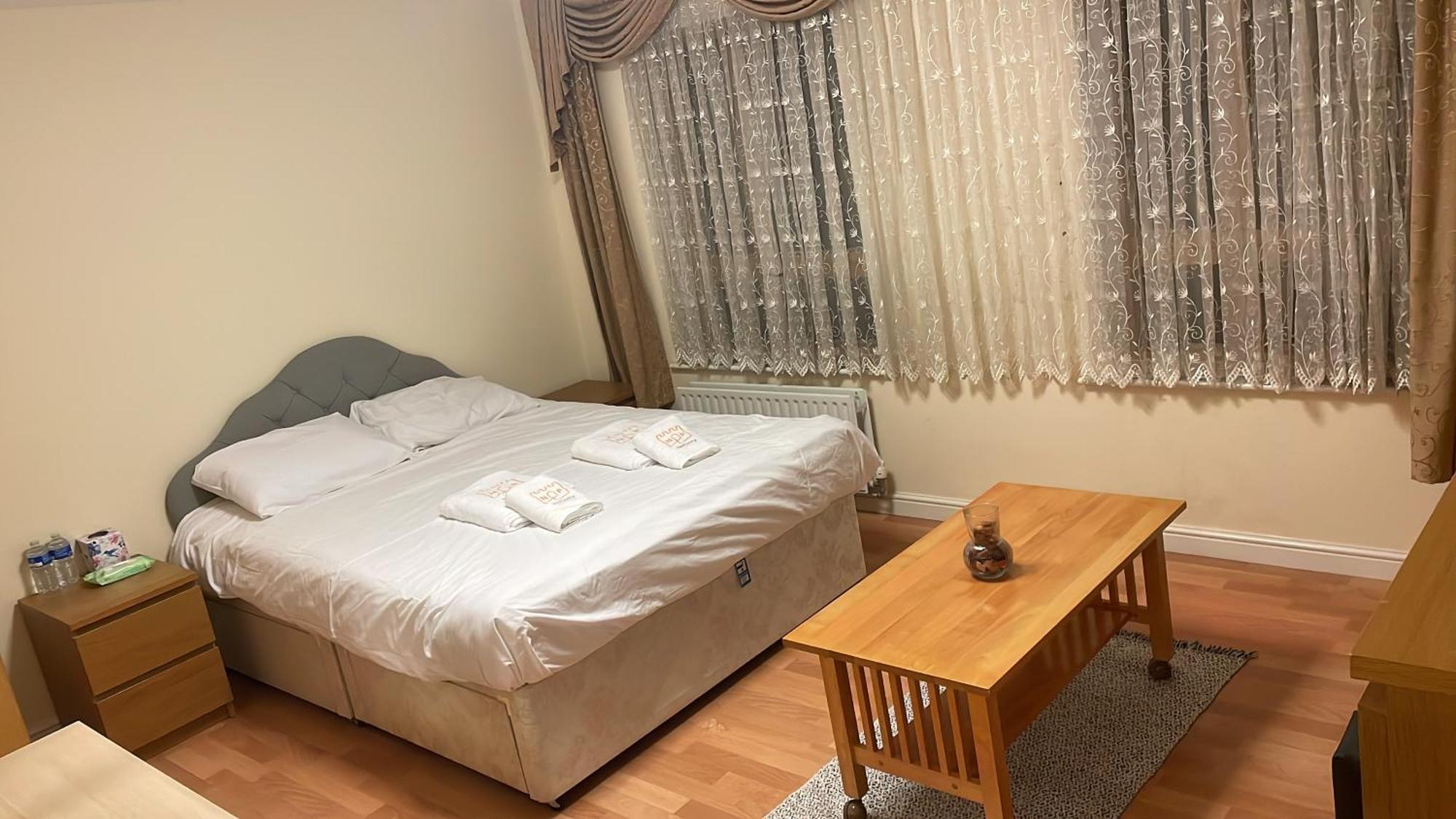 Napcastle Caledonian Park Otel Londra Dış mekan fotoğraf