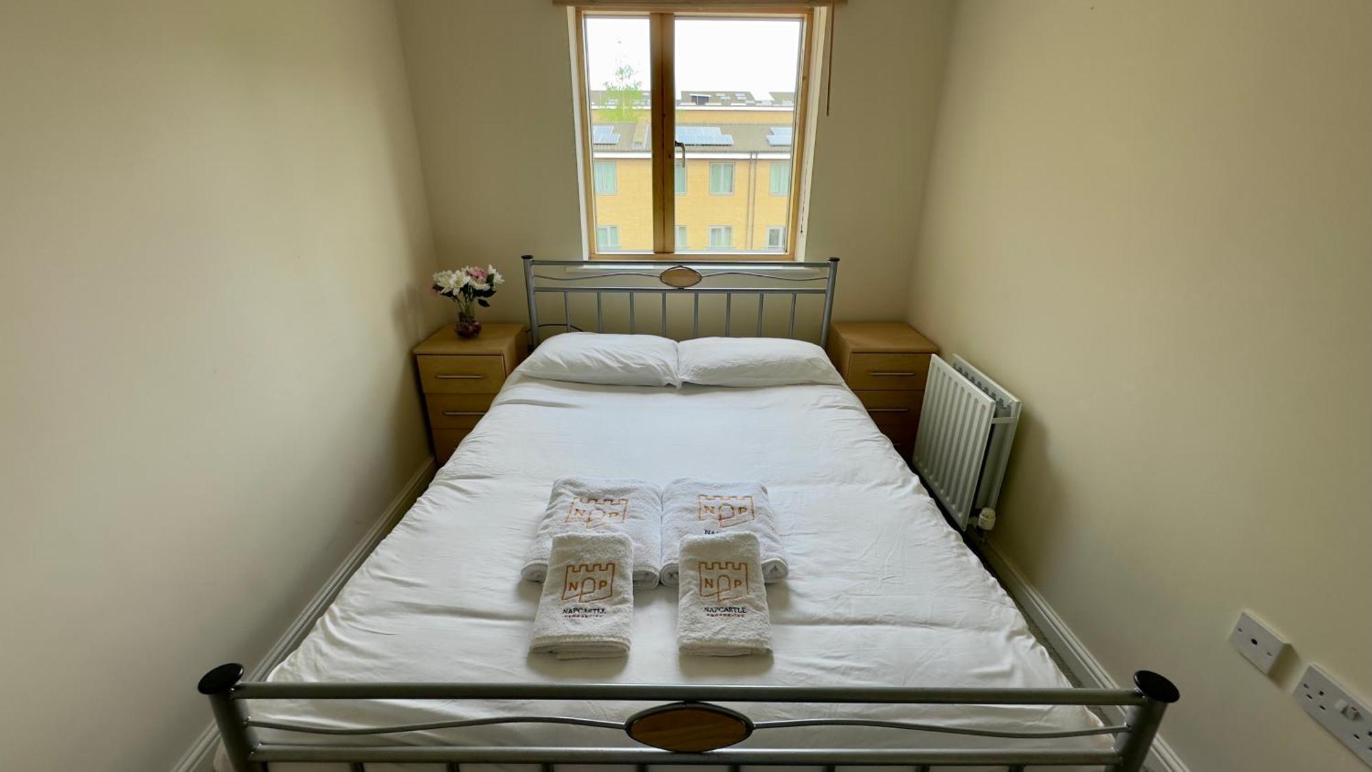 Napcastle Caledonian Park Otel Londra Dış mekan fotoğraf