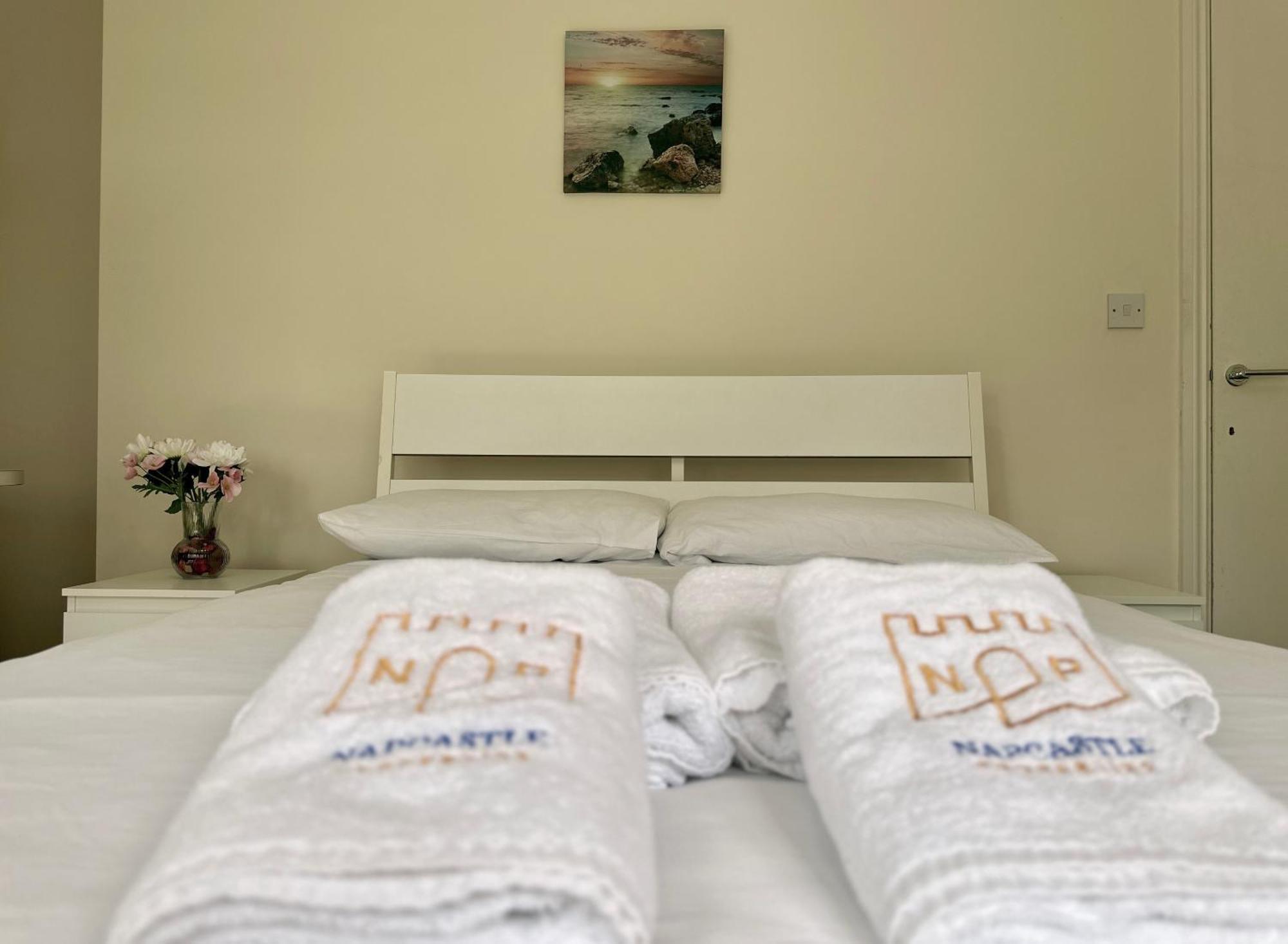 Napcastle Caledonian Park Otel Londra Dış mekan fotoğraf