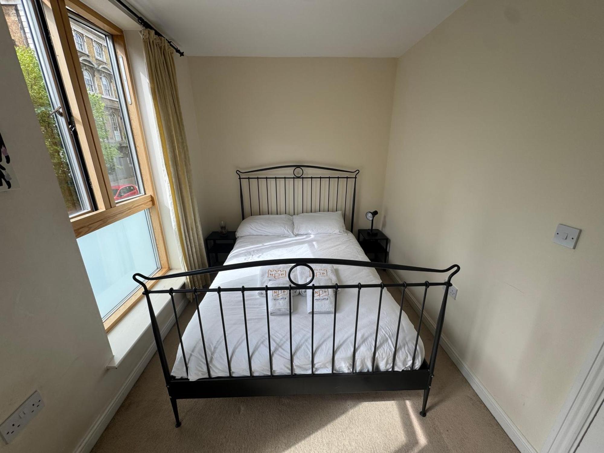 Napcastle Caledonian Park Otel Londra Dış mekan fotoğraf